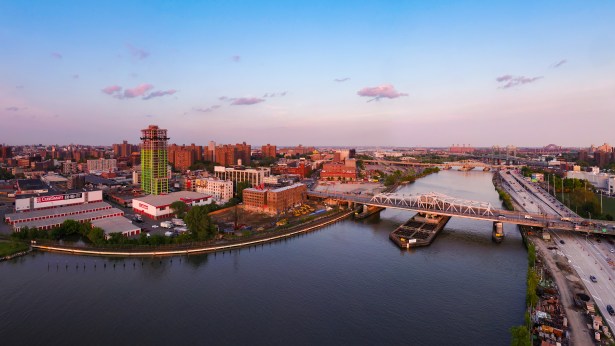 Brookfield Reveals Renderings for Its South Bronx Megaproject bankside aeriel before Brookfield Reveals Renderings for Its South Bronx Megaproject